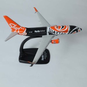 Alternative view of BOEING 737-700