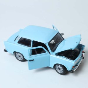 Alternative view of TRABANT 601