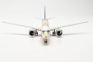 Alternative view of Embraer E195-E2