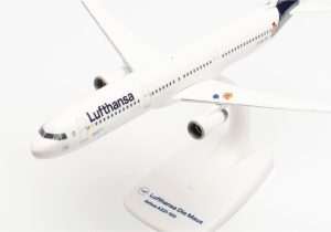 Alternative view of Lufthansa Airbus A321