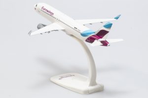 EUROWINGS AIRBUS A320 - Image 4