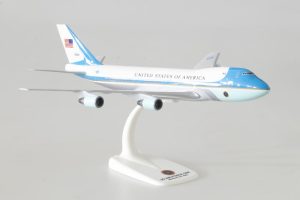 Alternative view of US AIR FORCE ONE BOEING B747-200