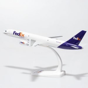 Alternative view of BOEING B757-200 FEDEX